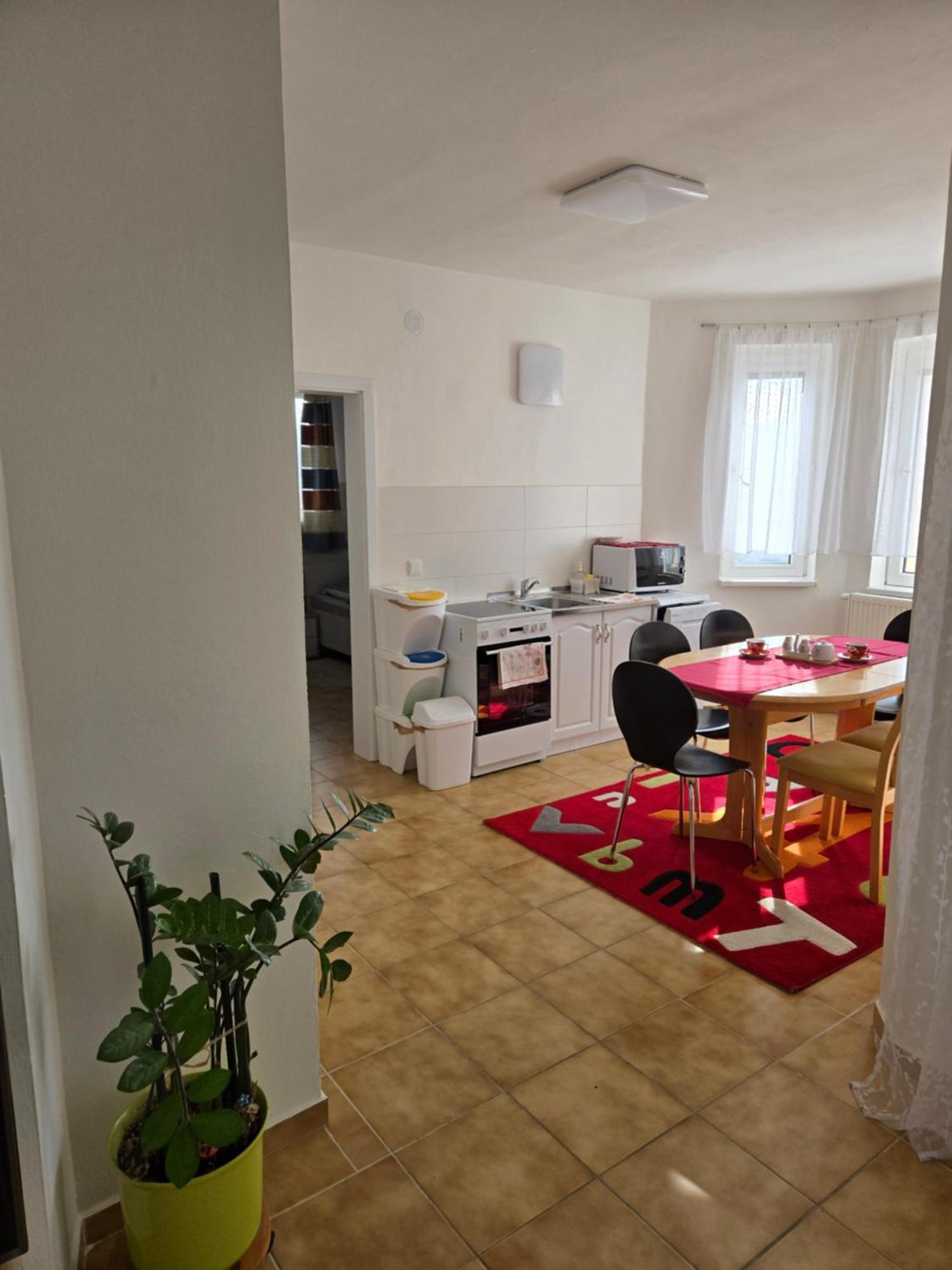 Appartement in Nitra under the Zobor-Hill Buitenkant foto